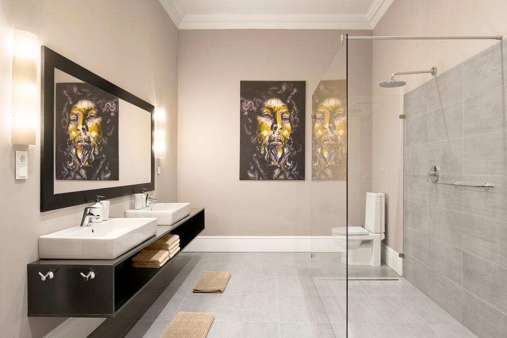 Kapital Inn Budapest Esterno foto