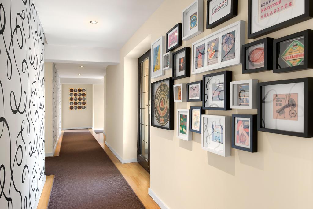 Kapital Inn Budapest Esterno foto