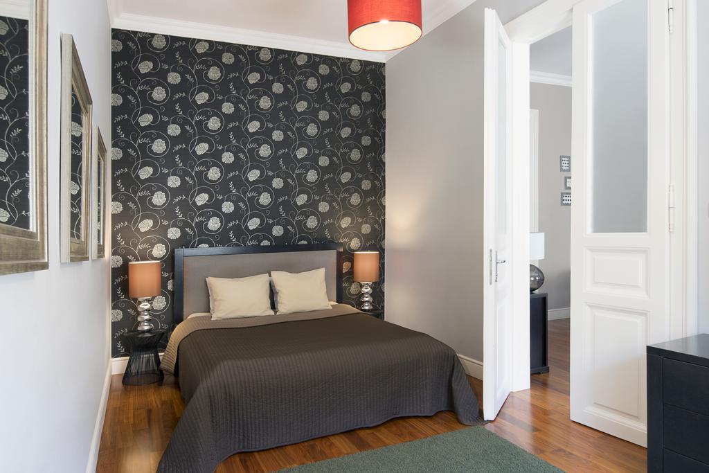 Kapital Inn Budapest Esterno foto