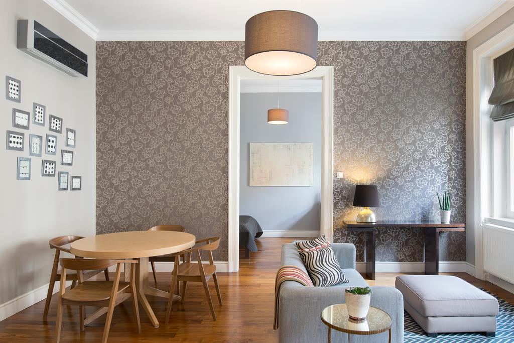 Kapital Inn Budapest Esterno foto