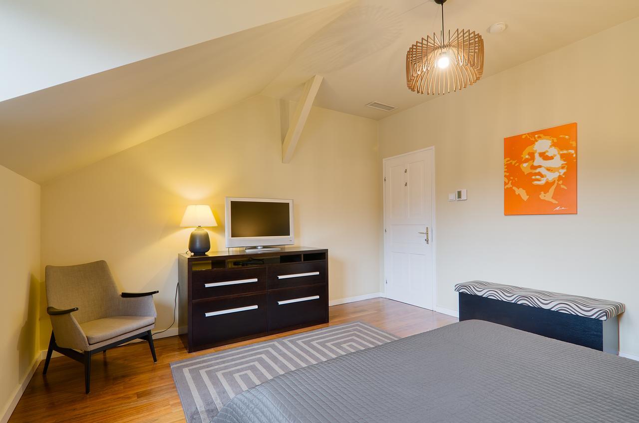 Kapital Inn Budapest Esterno foto