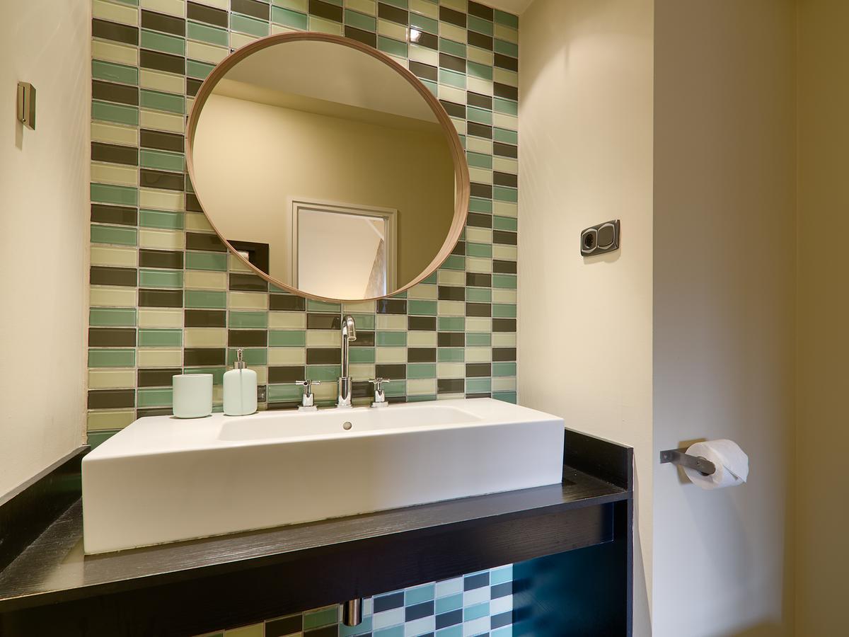 Kapital Inn Budapest Esterno foto