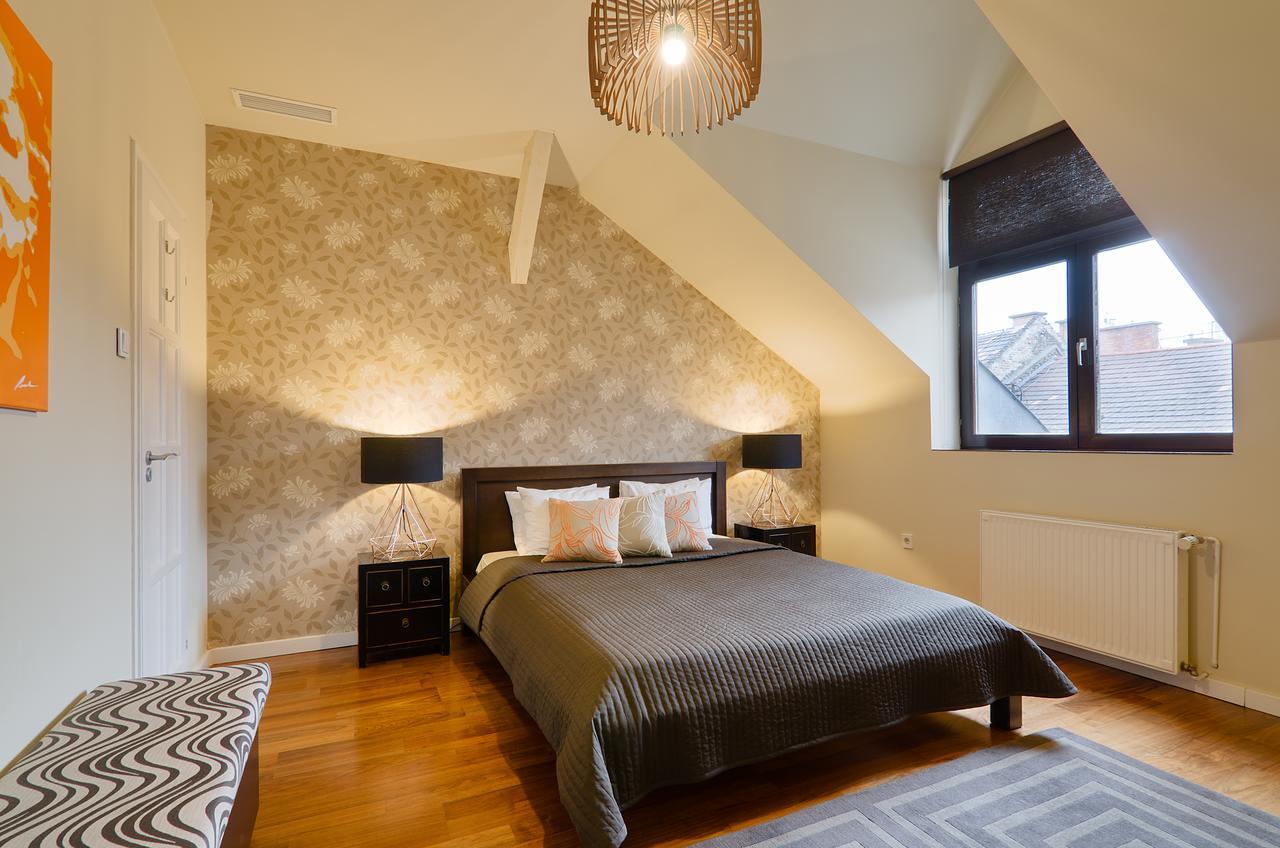 Kapital Inn Budapest Esterno foto